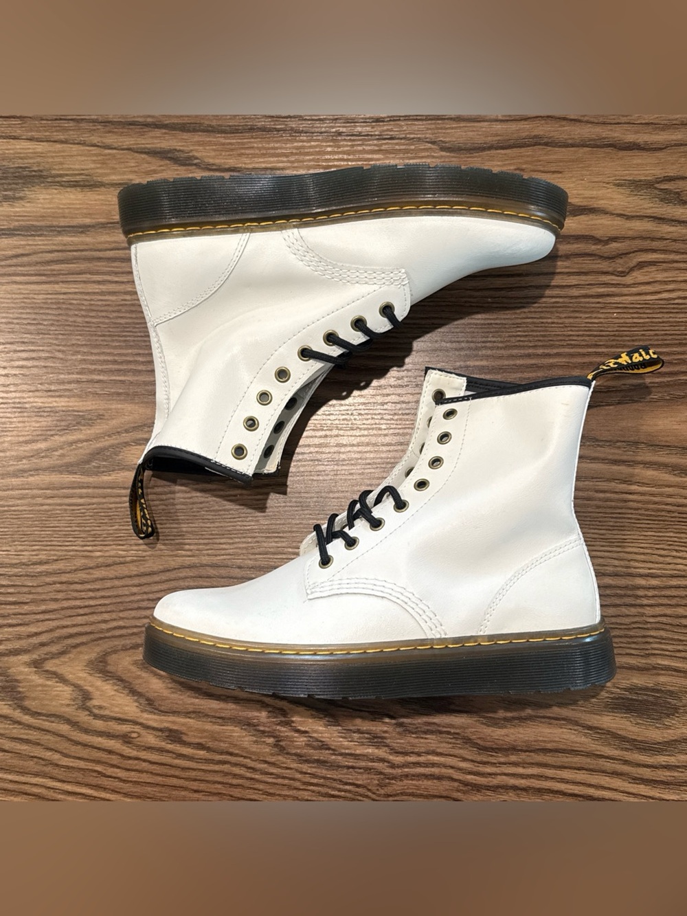 Women’s Size 9 Dr. Martens Zavala White Leather Lace-Up Ankle Combat Boots NEW